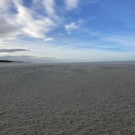 In With Stunning Sea View 아파트