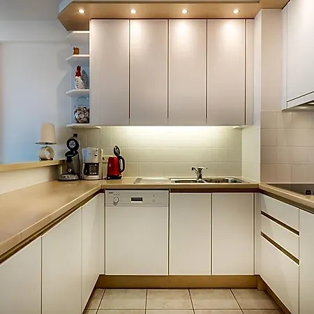 In With Stunning Sea View Apartament