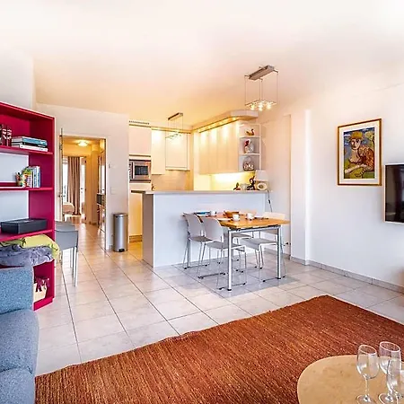 In With Stunning Sea View