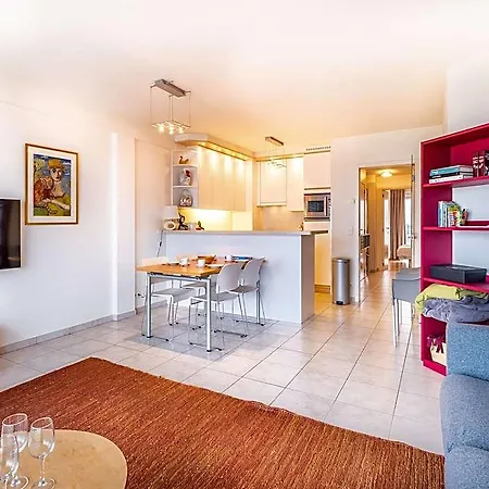 In With Stunning Sea View Apartament *